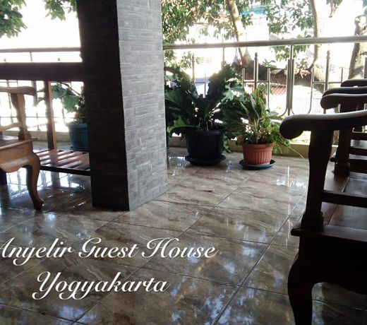 Anyelir Guest House Jogja