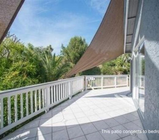 Beautiful Oasis with 6 bedrooms, large Yard/garden, Close to Beach& Lego Land
