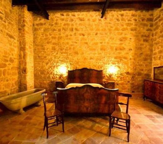 Montemaggiore Belsito Villa Sleeps 3