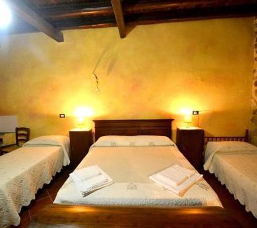Montemaggiore Belsito Villa Sleeps 7