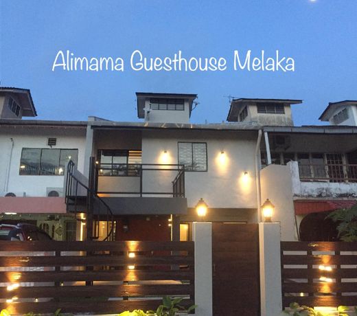 Alimama Guesthouse Melaka With Balcony