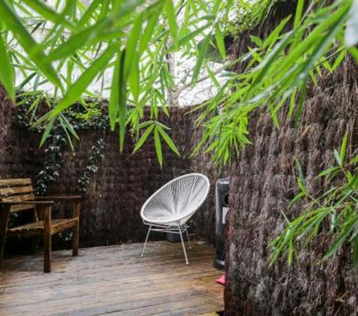 Hidden Abode with Large Patio in Buttes-Chaumont - PARIS