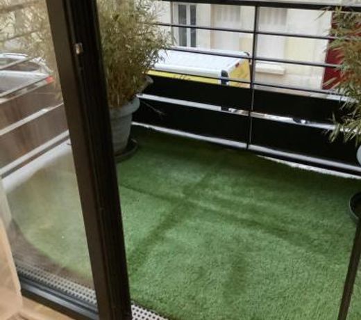 3 p 60 M2 Lesapparts Paris-Clichy terrasse equipee et wifi gratuit