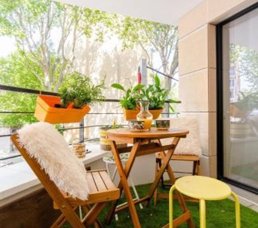 3 p 60 M2 Lesapparts Paris-Clichy terrasse equipee et wifi gratuit