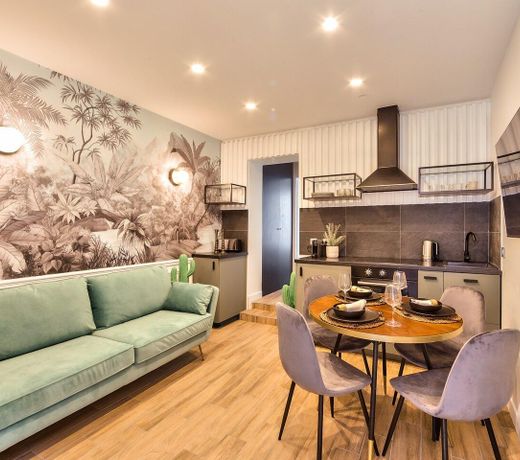 Superb and Cosy 2BR Apt In The Heart Of Paris ! 3P