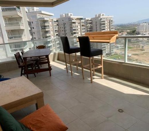 Acre sea view 11th floor apartment