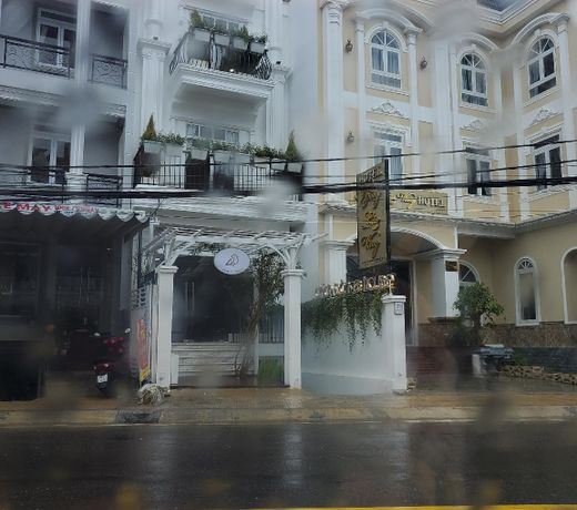 PhÃ²ng ÄÃ´i _Khach sáº¡n ChÃ­ch BÃ´ng House ÄÃ  Láº¡t