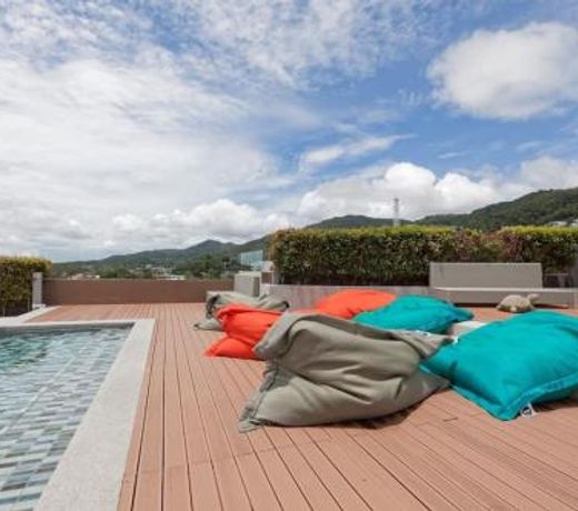 6-Ave Surin Apartment
