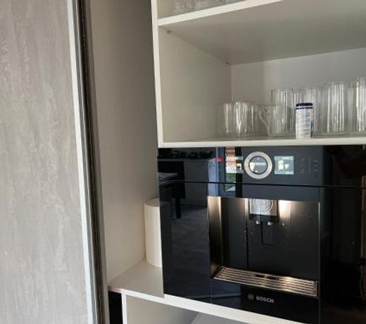 Luxury Westpark 2 Residence with Lake View