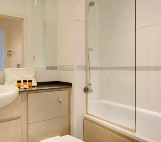 Week2Week Spacious 1BR Newcastle Apartment