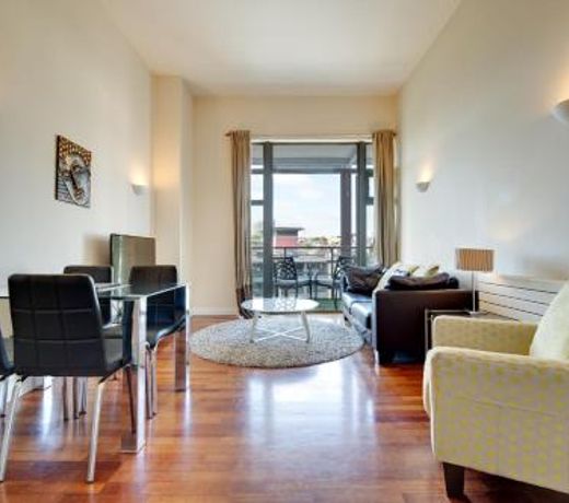 Week2Week Spacious 1BR Newcastle Apartment