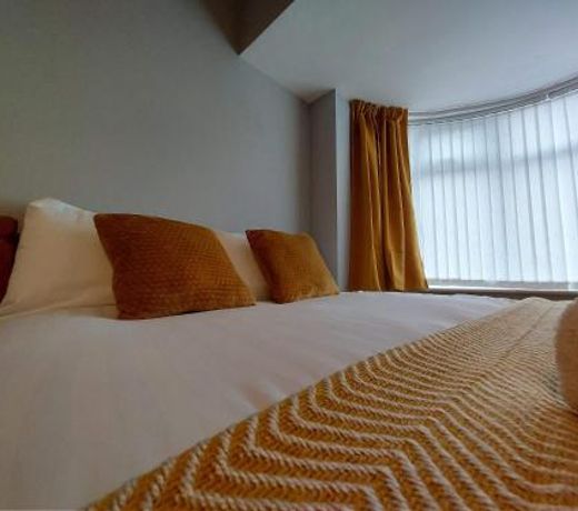 Quiet 3 Bed Flat Perfect for Contractor & Professional Stay