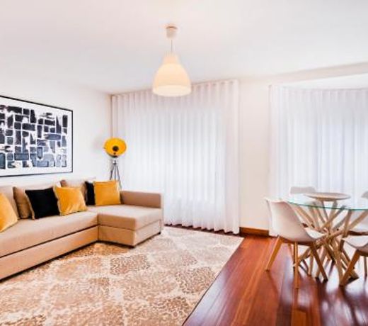 BmyGuest - Central Garage Apartment