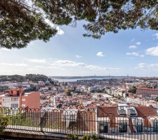 GuestReady - Bright 2BR Apartment in the heart of Graca
