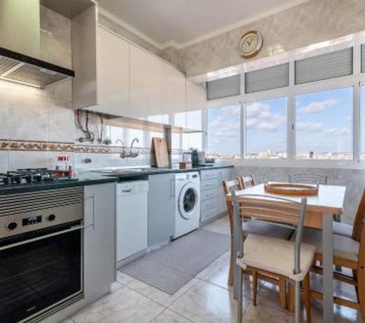 GuestReady - Bright 2BR Apartment in the heart of Graca