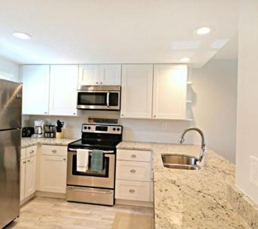 Ocean Village Club O11