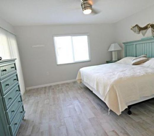 Ocean Village Club O11