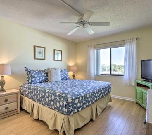 Remodeled St Augustine Condo with Pool and Beach Access