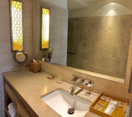 Hyatt DaNang 2BR â Airy Place â Free Pickup
