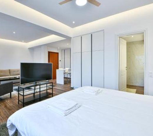 Newly-Luxury-Renovated Suite in Glyfada Centre