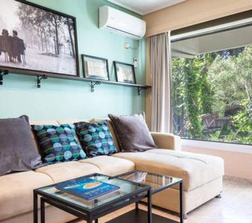 Sunny apartment with 2 bedrooms and Garden