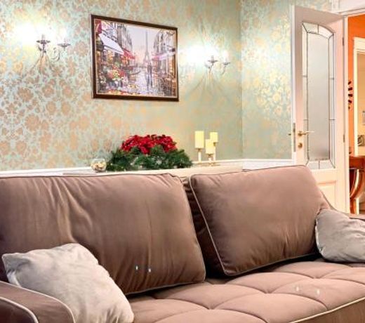 Spacious Apartment on Klimentovskii by EasyGuest