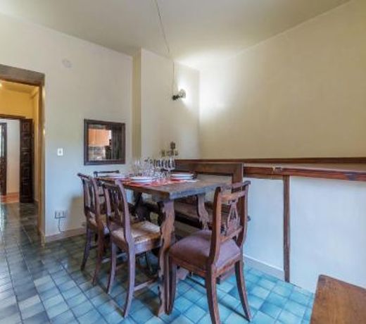 Charming apartment with private terrace at via Giulia
