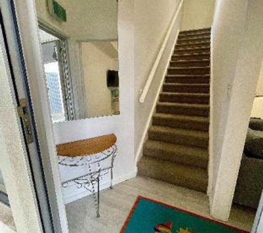 Gawler Townhouse 1 Bedroom John Lennon Room