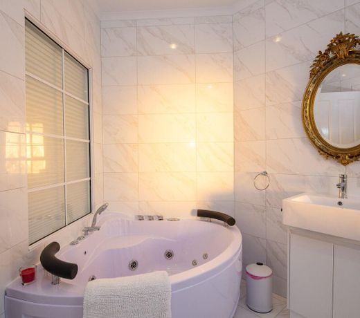 Barossa 1837 Luxury Vineyard Cottage 2
