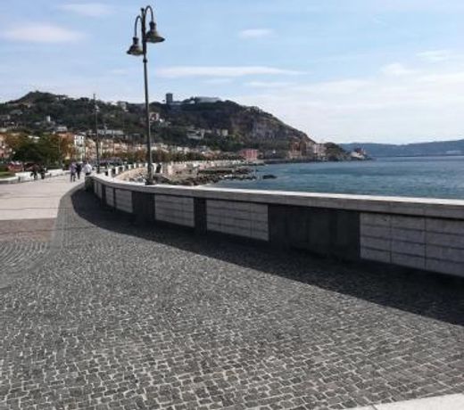 Flat near the sea in Pozzuoli