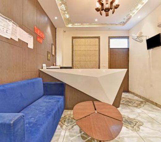 OYO Townhouse 837 Hotel Sarover