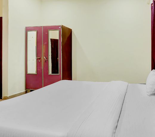 oyo home 78367 Amba executive