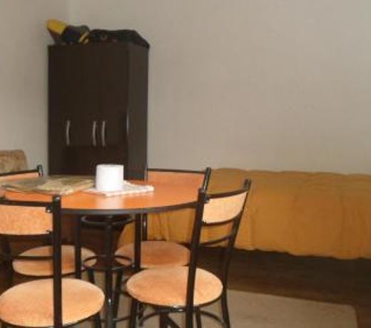 Nice studio in historic center with private bathroom and kitchen!