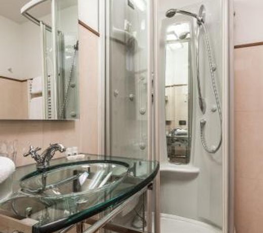 Ca' del Monastero 1 Collection Apt for 4 Guests with Balcony and Lift