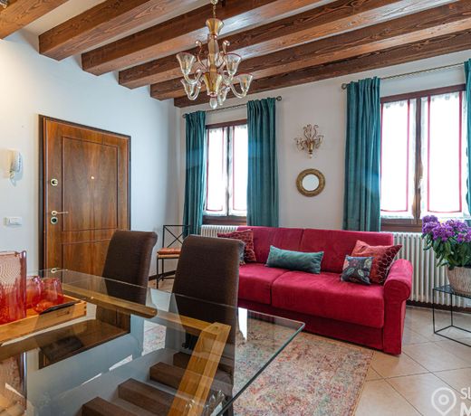 FORNACE Apartment, Canal view & private terrace