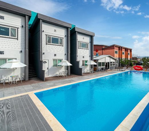 Gyeongju haymish poolvilla