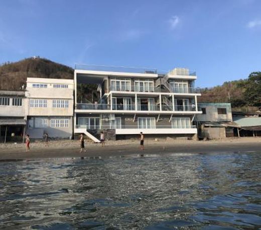 Nancy Beach Front Villa
