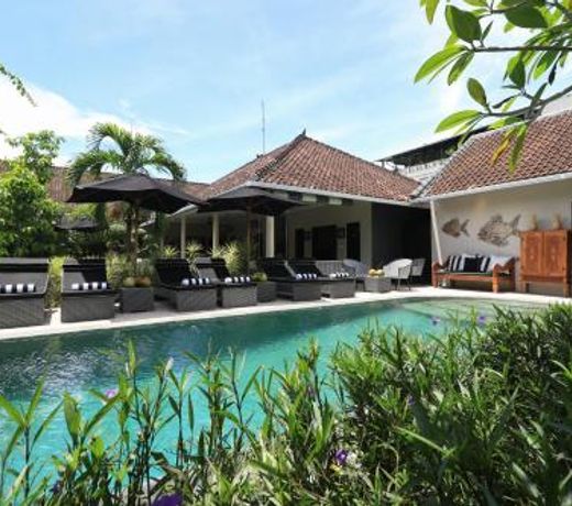 Villa Bloom 1 - 4 bedrooms, 4 bathrooms, private pool close to the beach