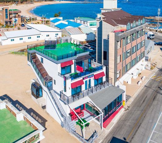 Goseong Pension Badatga