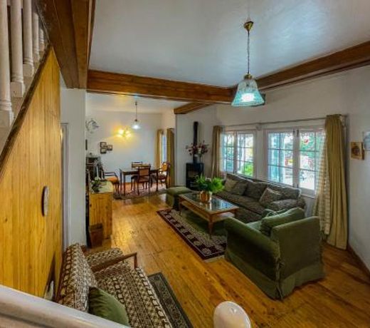 Birdwood Cottages