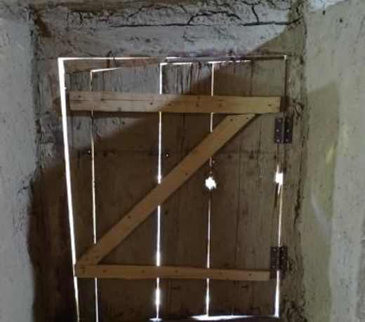 Mud House for travelers