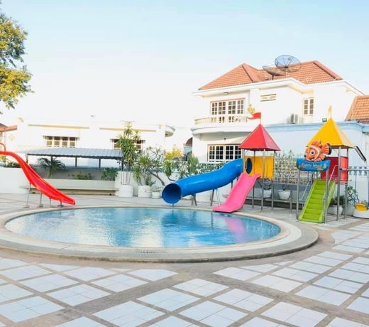 Buathong Pool Villa