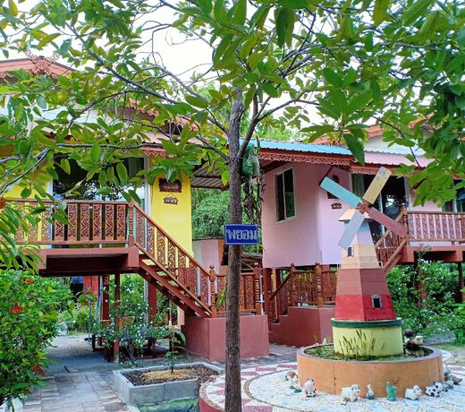 Suradee Resort