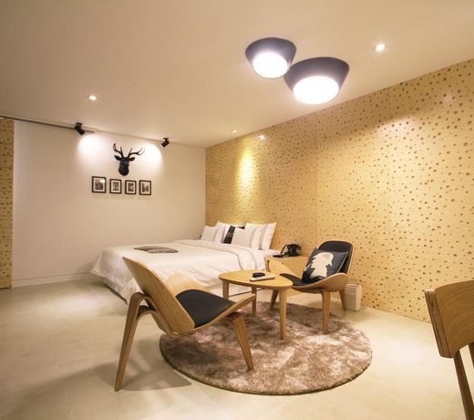 Jeonju Deokjindong Hotel Wannabe