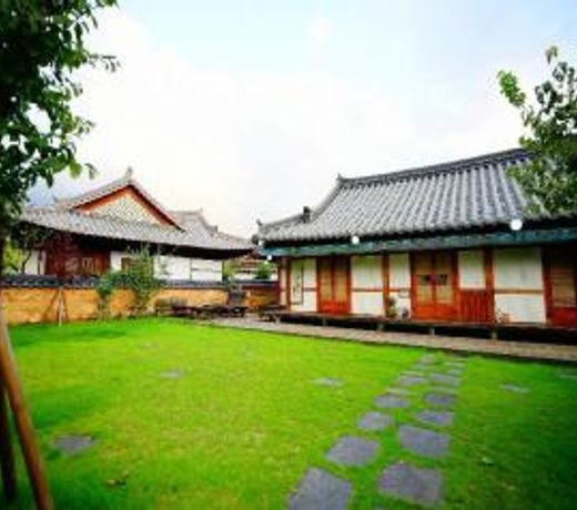 Jeonju Hanok Village Accommodation Jidang Hanok Pension