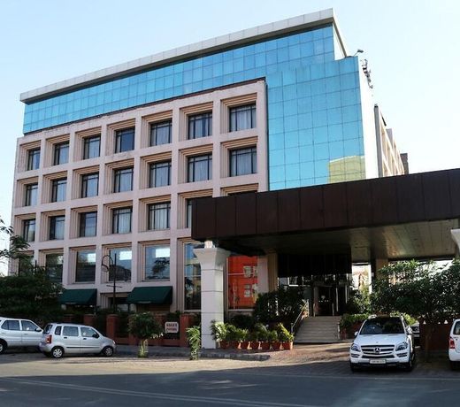 Hotel President