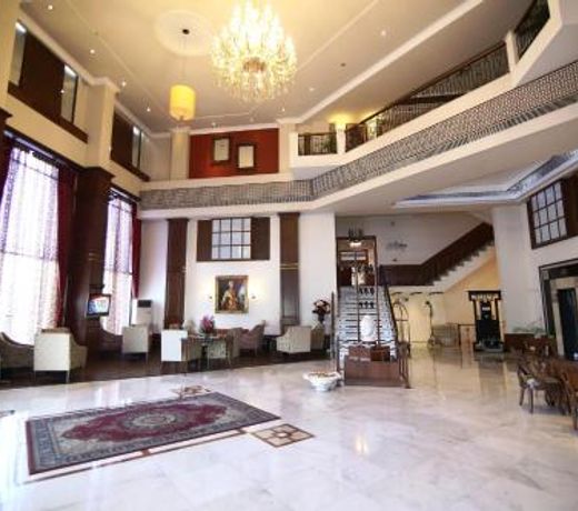 Hotel President