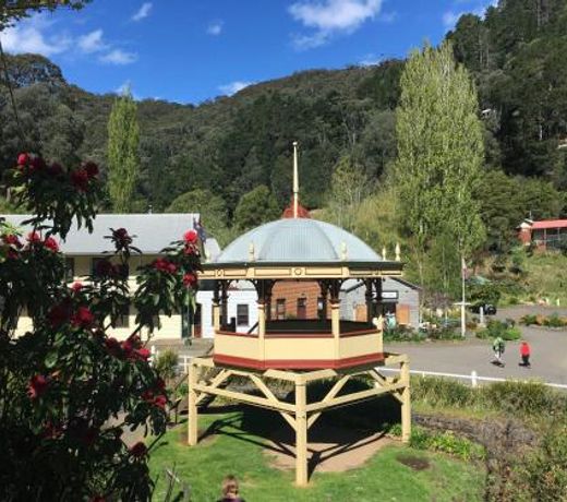 Walhalla Coach House