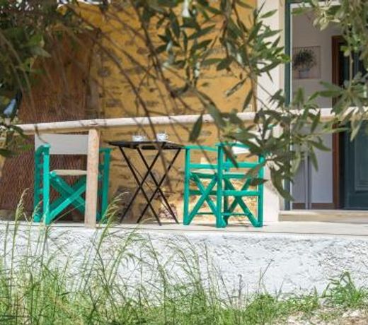 Agrilos Îlive Î¤ree Îpartment