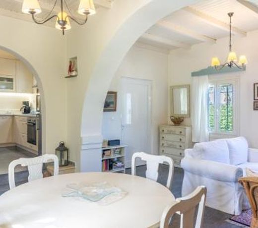 Jasmine house